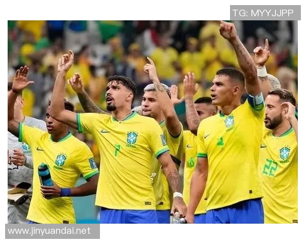 巴西足球明星的魅力与风采展现了美丽与激情的完美结合